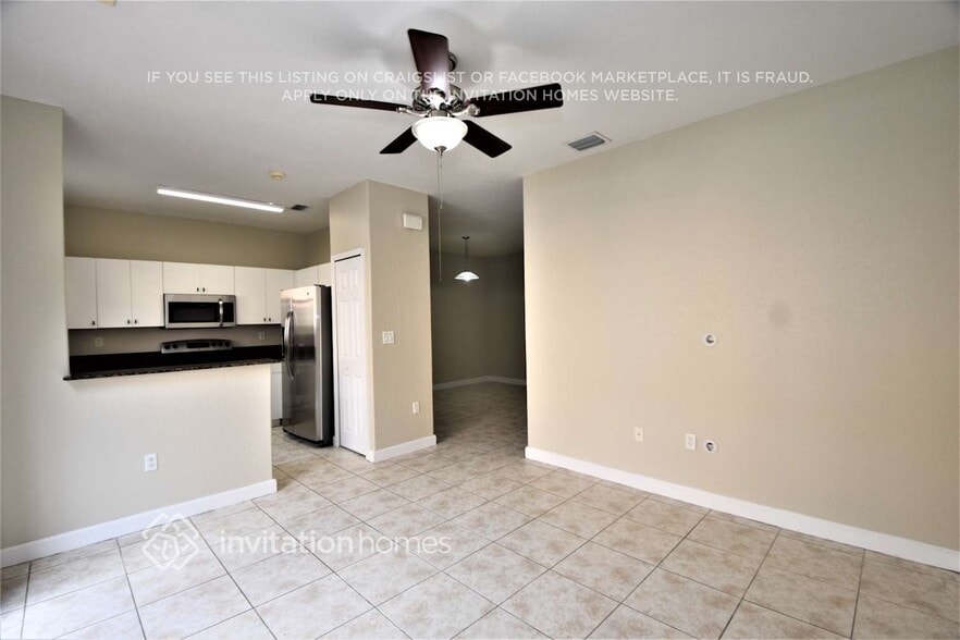 Building Photo - 8624 NW 112th Pl