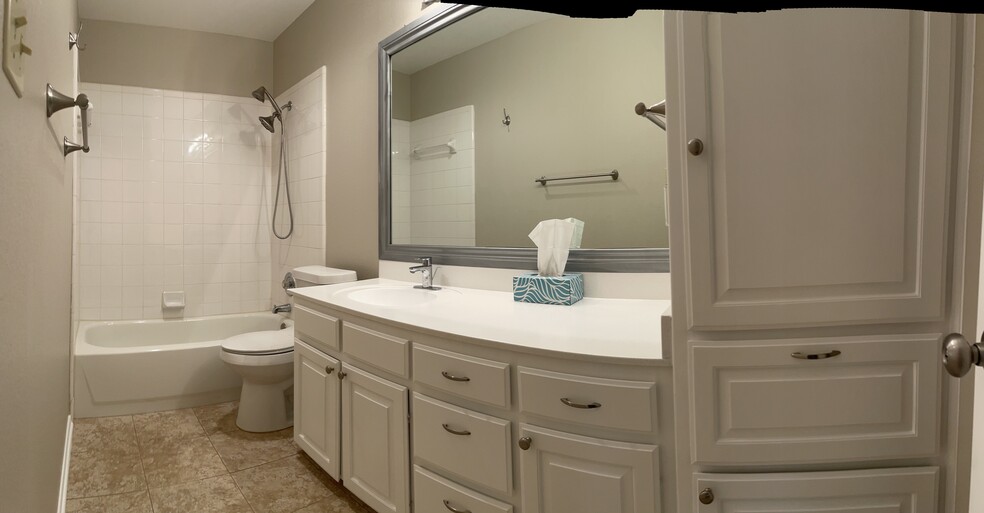 Building Photo - 129 Wildwood Ct