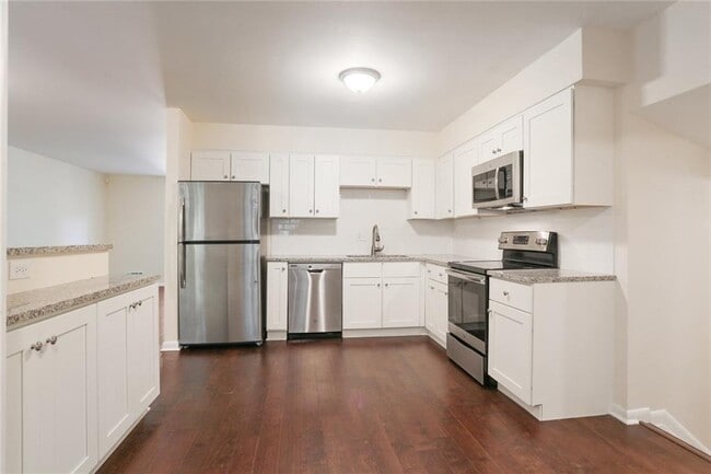 Building Photo - 2270 Shawnee Trail