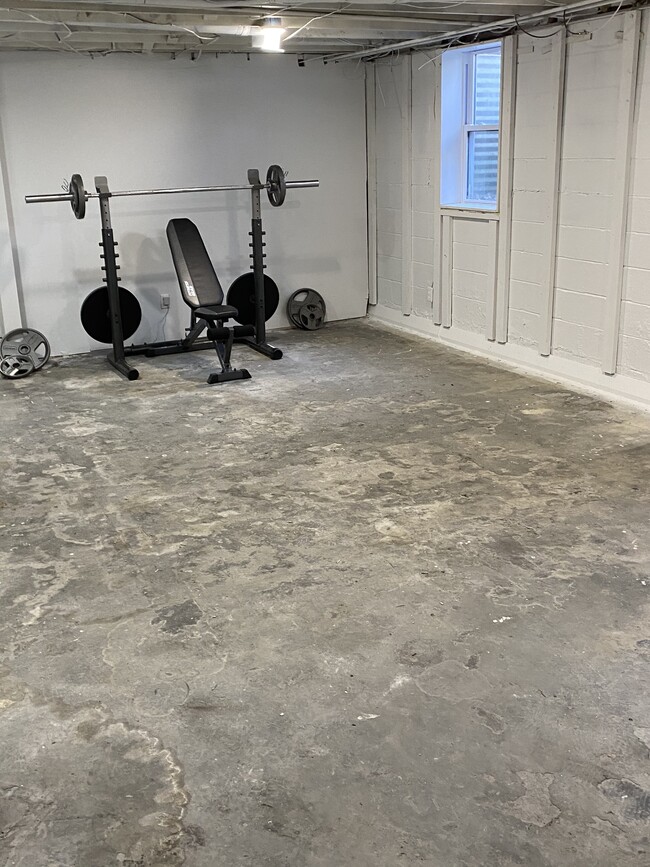 Building Photo - 1709 Atwater Ave