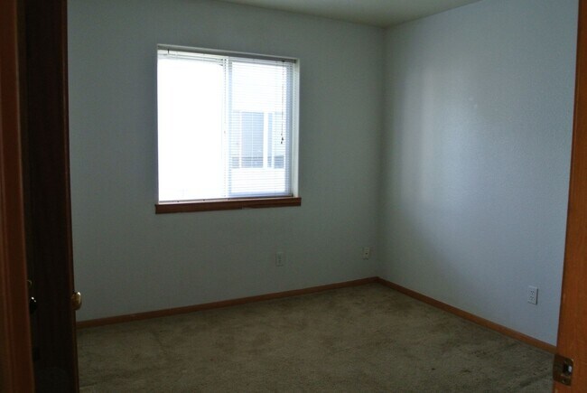 Building Photo - Spacious 3-bedroom, 1 bath home in Albany