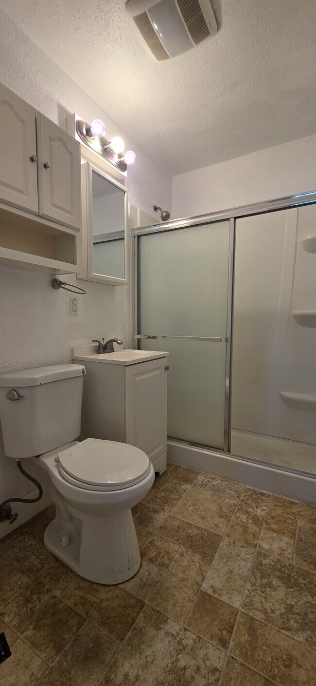 Building Photo - 2713 Dill Dr
