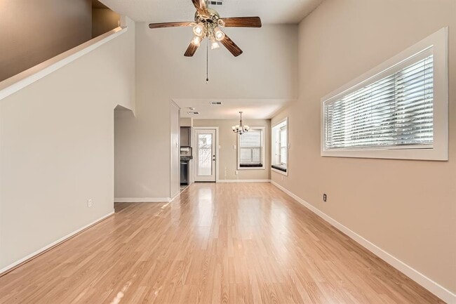 Building Photo - 708 Decker Prairie Dr