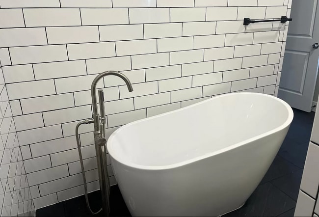 Building Photo - 110 Hemlock St