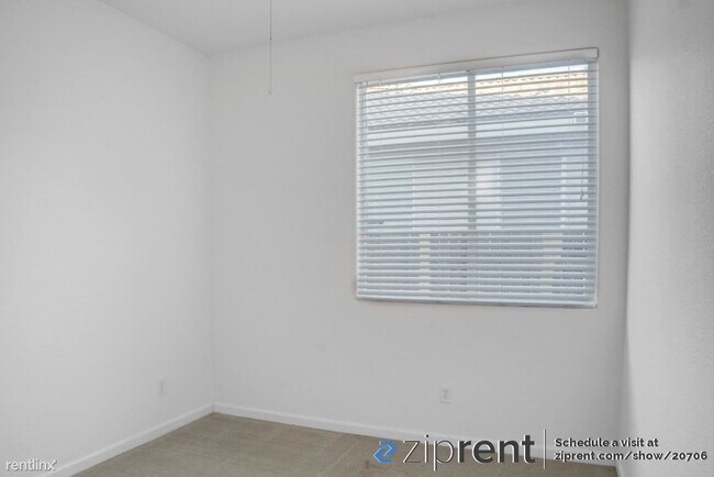 Building Photo - 4 br, 2 bath House - 1834 Zurlo Way, Sacra...