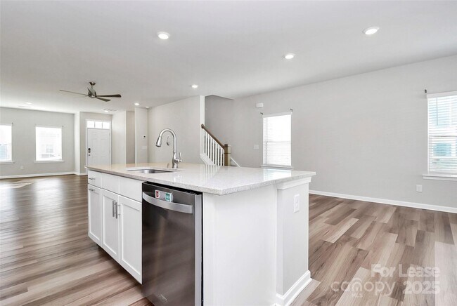 Building Photo - 646 Sagecroft Ln