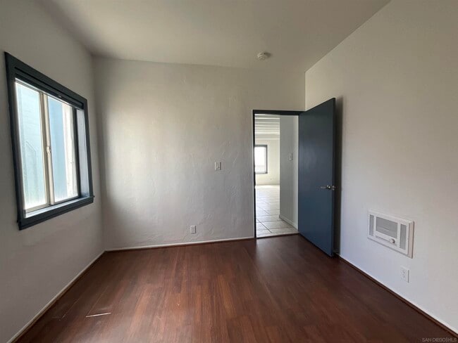 Building Photo - 3773 Ocean Front Walk