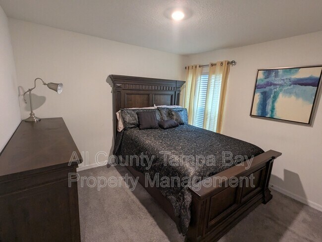 Building Photo - 16549 Mosaic Oar Dr