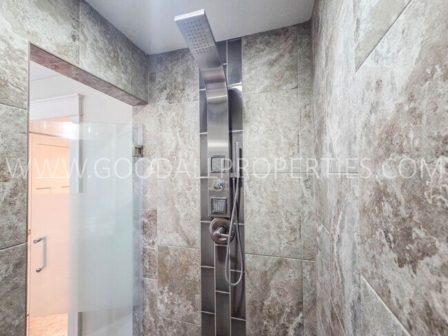 Building Photo - 4-Bedroom Walkout with 3-Car Garage in Waukee Schools