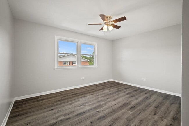 Building Photo - 8440 W 95th St