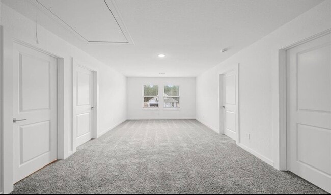 Building Photo - 302 Little Spg Ct