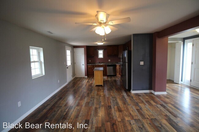 Building Photo - 1 br, 2 bath House - 424 Deaverview Road