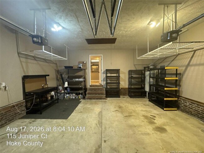 Building Photo - 115 Juniper Ct