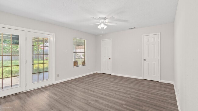 Building Photo - 7009 Sprague Ave
