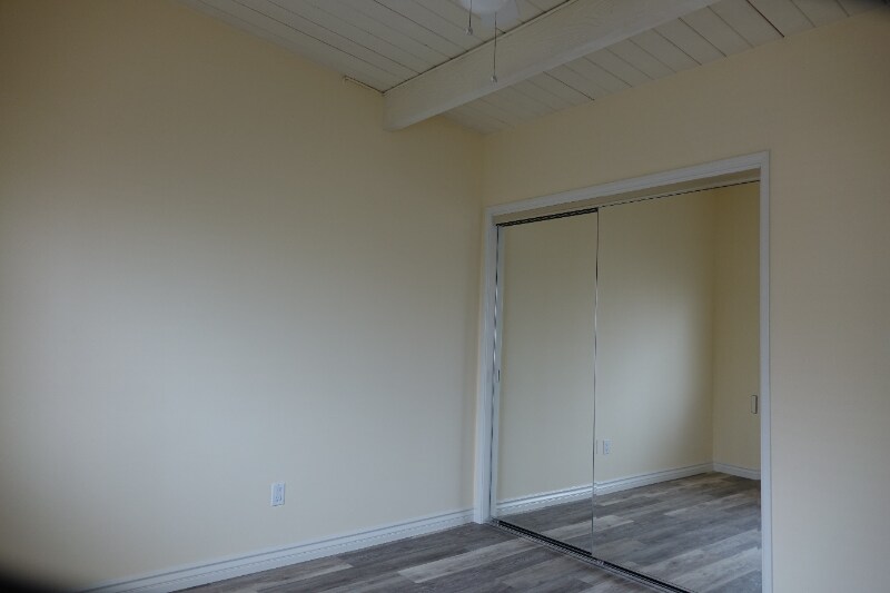Building Photo - 235 Pine Ave
