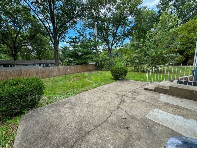 Building Photo - 5709 W 75th St