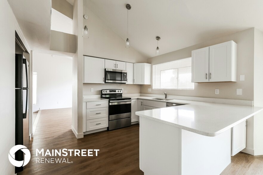 Building Photo - 2751 W Camino De La Joya