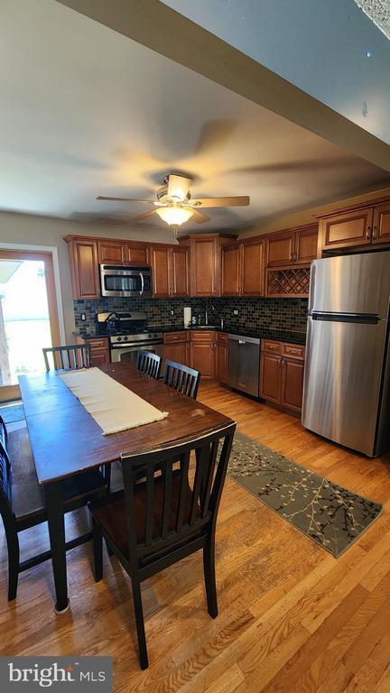 Building Photo - 228 Market Pl