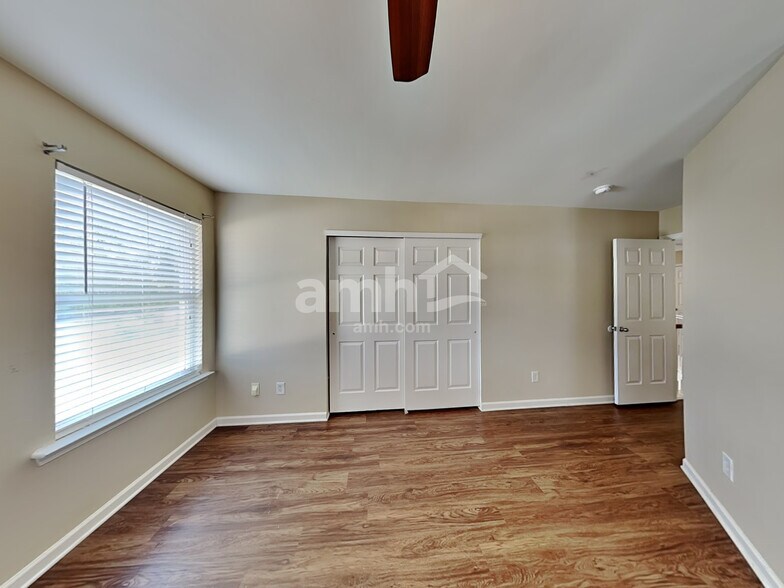 Building Photo - 202 Annaberg Ln