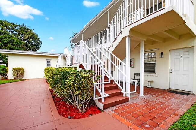 Building Photo - 2620 East Way