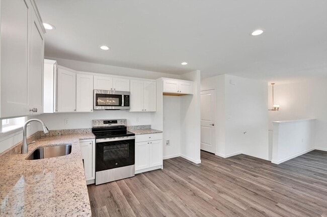Building Photo - Brand New 3 Bed 3 Bath Single Family Home ...