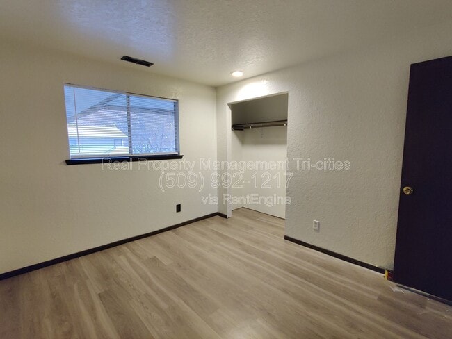 Building Photo - 1816 W 21st Ave