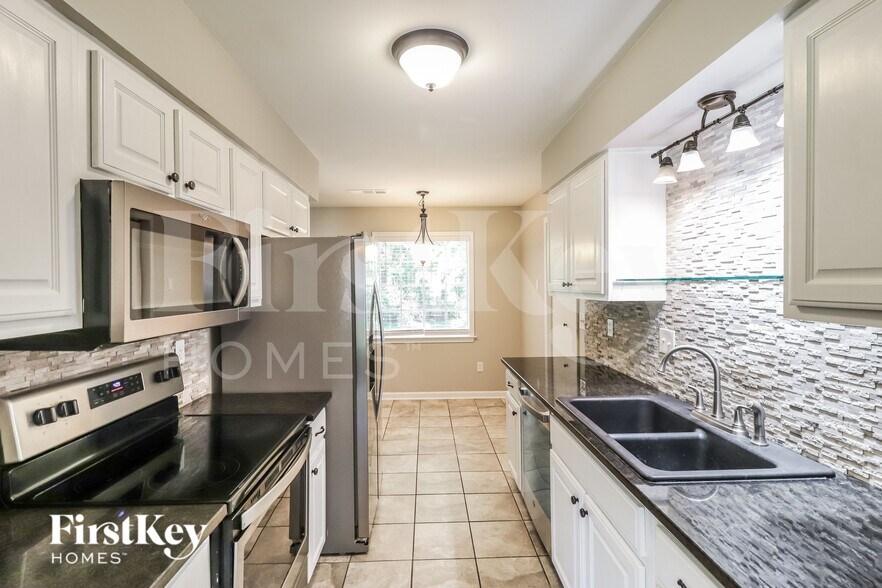Building Photo - 3943 Kimberly Dawn Cove
