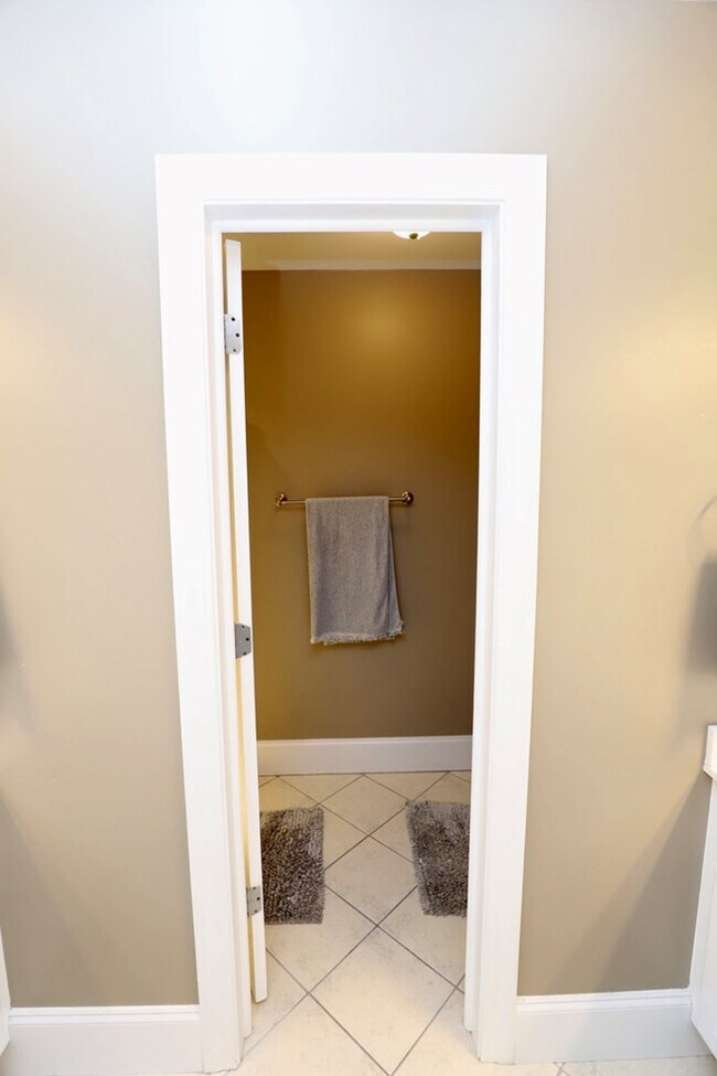 Building Photo - 1280 Winyah St