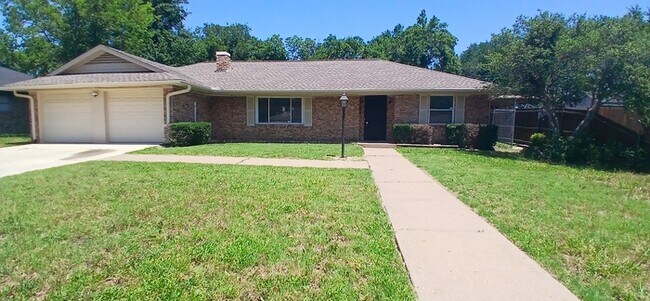 Building Photo - Beautiful 3 beds 2 baths in Grand Prairie!