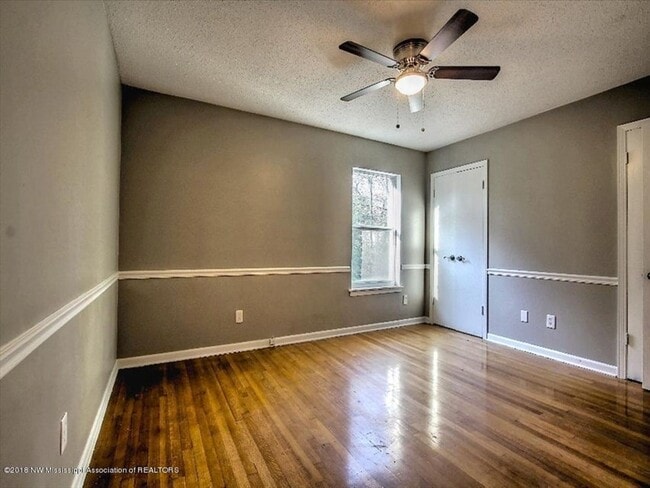 Building Photo - Great home in a cove, Southaven Schools!