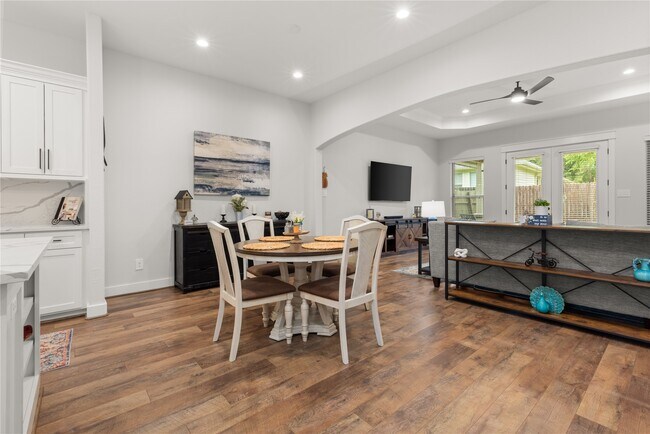 Building Photo - 3559 Pebble Beach Blvd