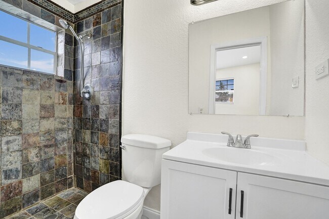 Building Photo - 4BR Corner Home (4th from FL Room) | No HOA | Large Fenced Yard | Move-In Ready