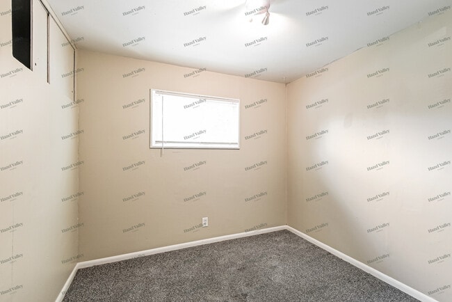Building Photo - 1200 S Waterford Dr