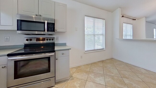 Building Photo - Beautiful 4 Bed 2 Bath Home in North Beach...