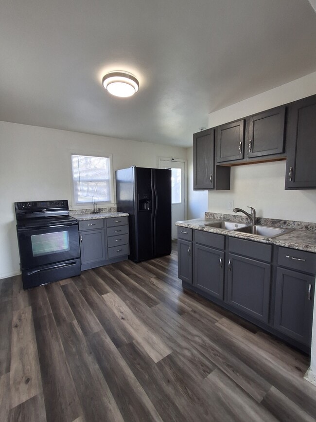 Building Photo - 2514 Chase St