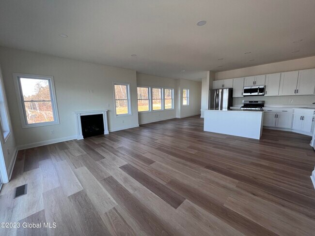 Building Photo - 544 NY-9P