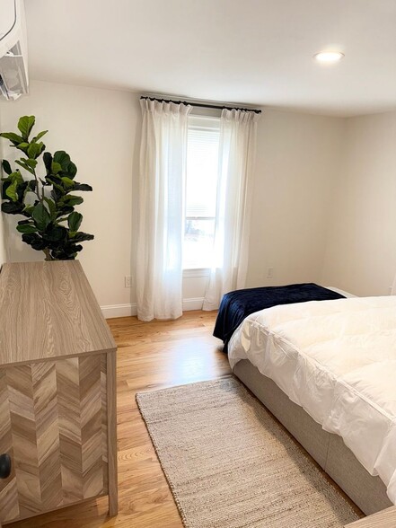 Building Photo - 48A E Pembroke Rd