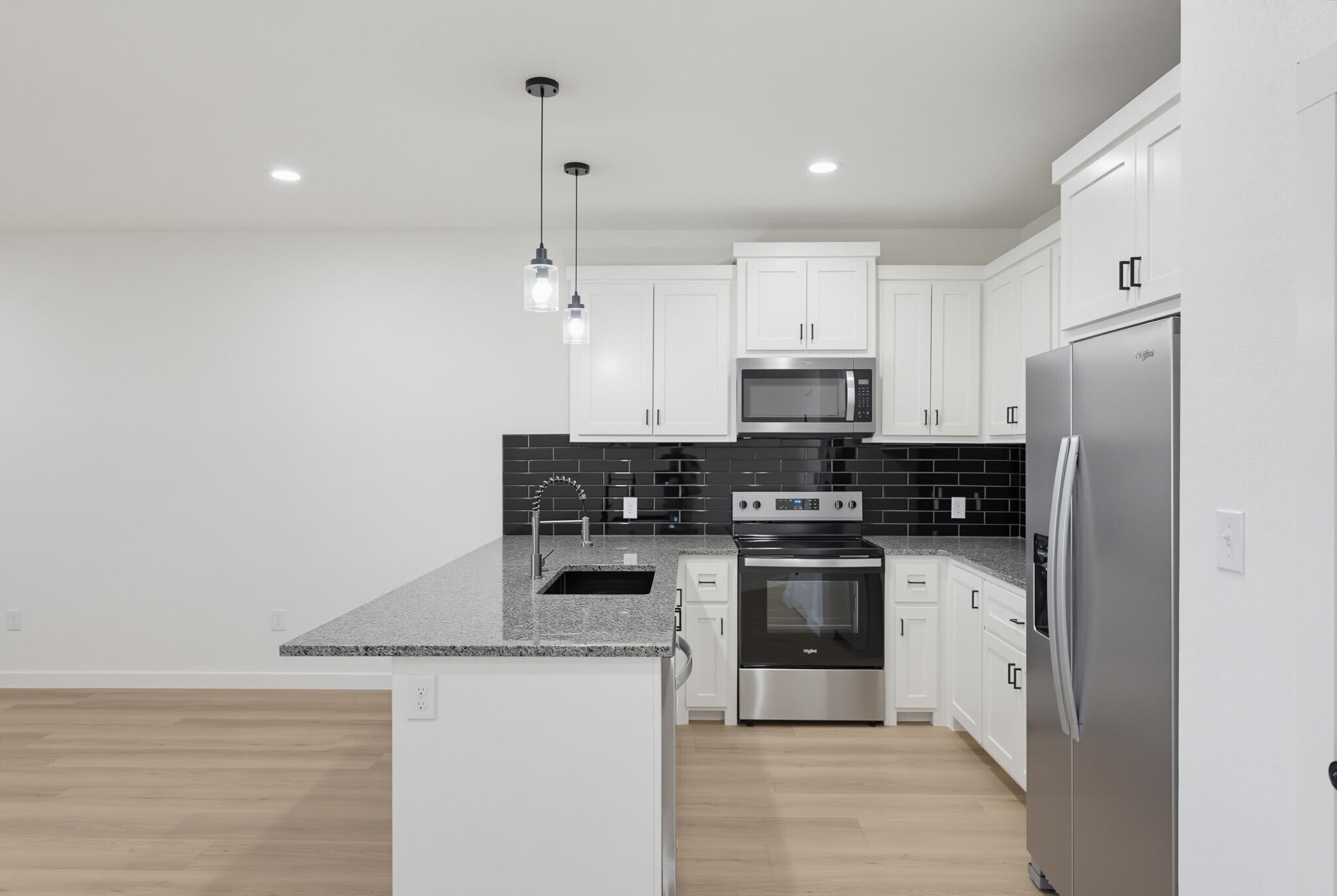Building Photo - 7659 Lake Ridge Pky