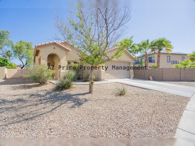 Building Photo - 15160 W Smokey Dr