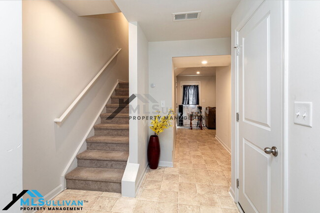 Building Photo - 4005 Lush Grove Dr