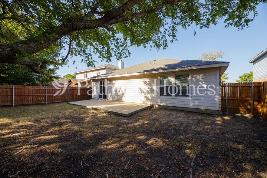 Building Photo - 2628 Terrace Dr