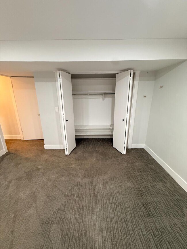 Building Photo - 558 S 440 W St