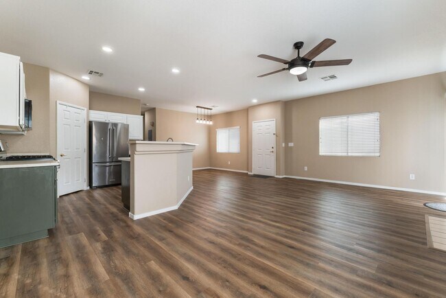 Building Photo - 6604 Lavender Lilly Ln