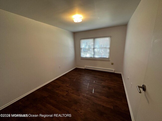 Building Photo - 106 Edinburgh Ln