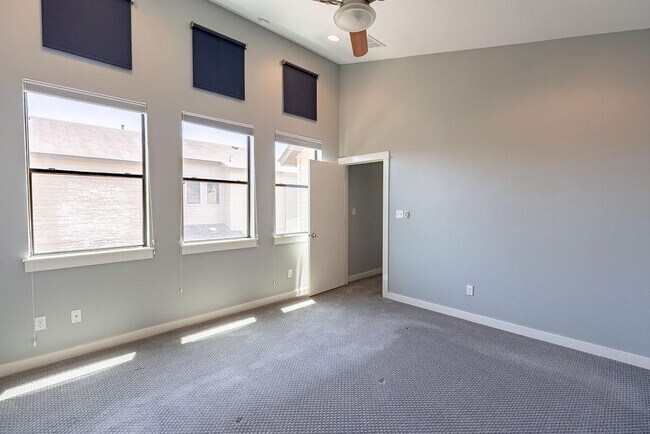 Building Photo - 3107 Corbin Ln