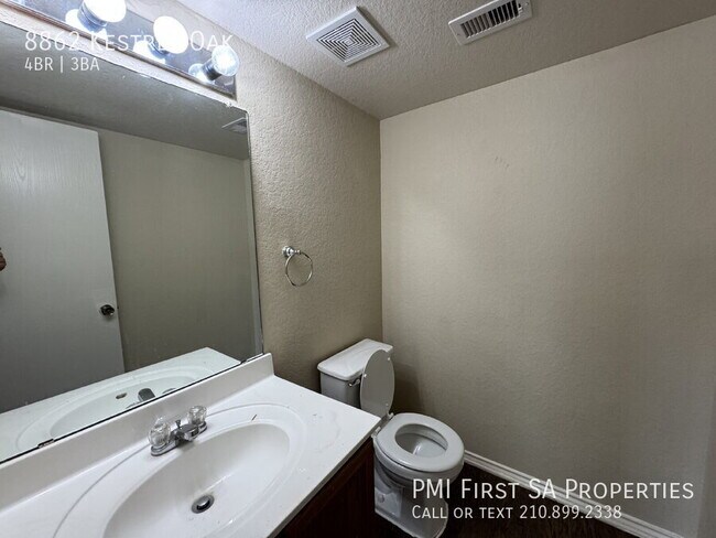 Building Photo - 8862 Kestrel Oak