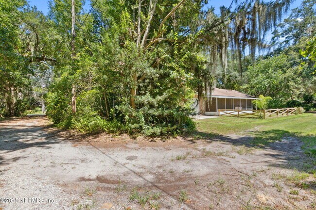 Building Photo - 1941 Clinch Dr