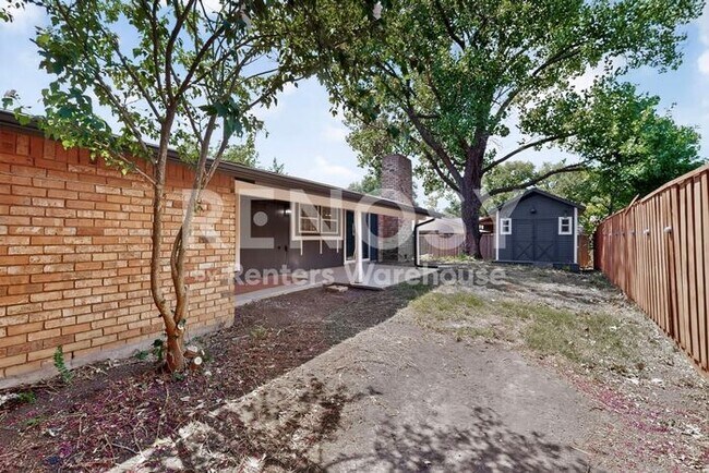 Building Photo - Plano Gem Ready To Be Your Home