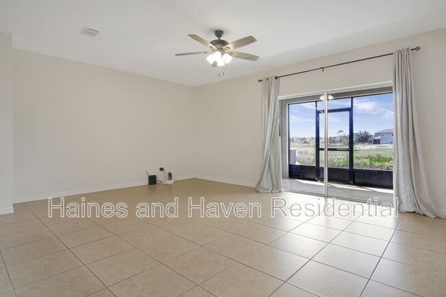 Building Photo - 164 Primrose Dr