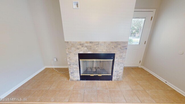 Building Photo - 211 Jardin De Mer Pl